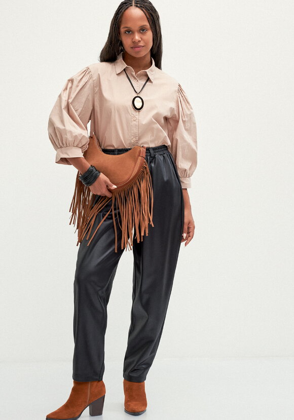 Брюки бананы с глянцевым напылением шир.  580, рис. 15