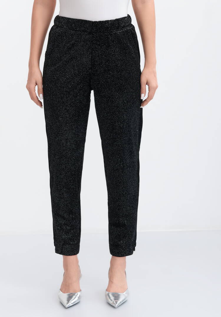 Брюки свободного кроя с защипами шир.  750, рис. 15