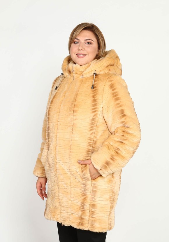 Шуба на молнии из эко-меха с капюшоном шир.  580, рис. 1