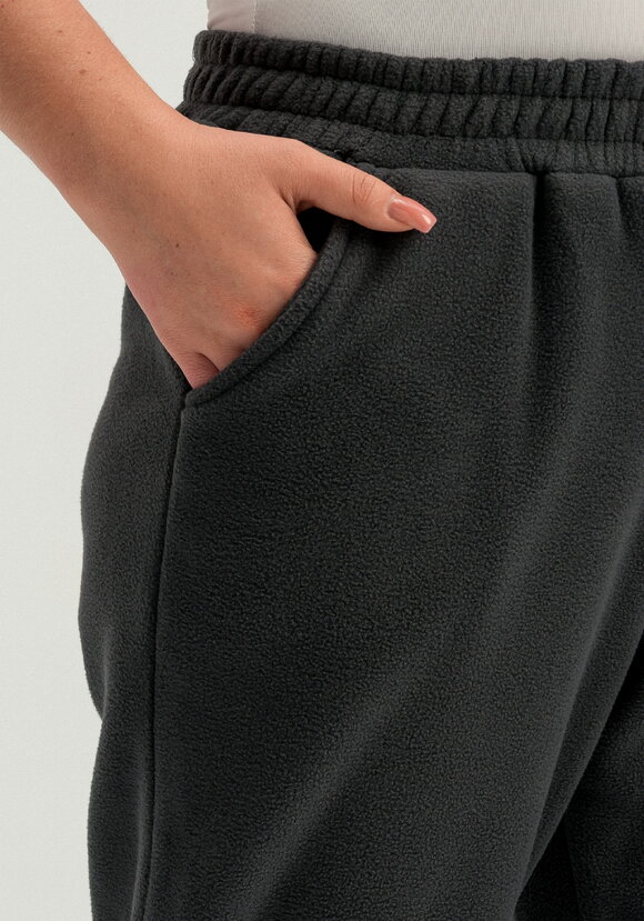 Брюки прямые из флиса на резинке шир.  580, рис. 13