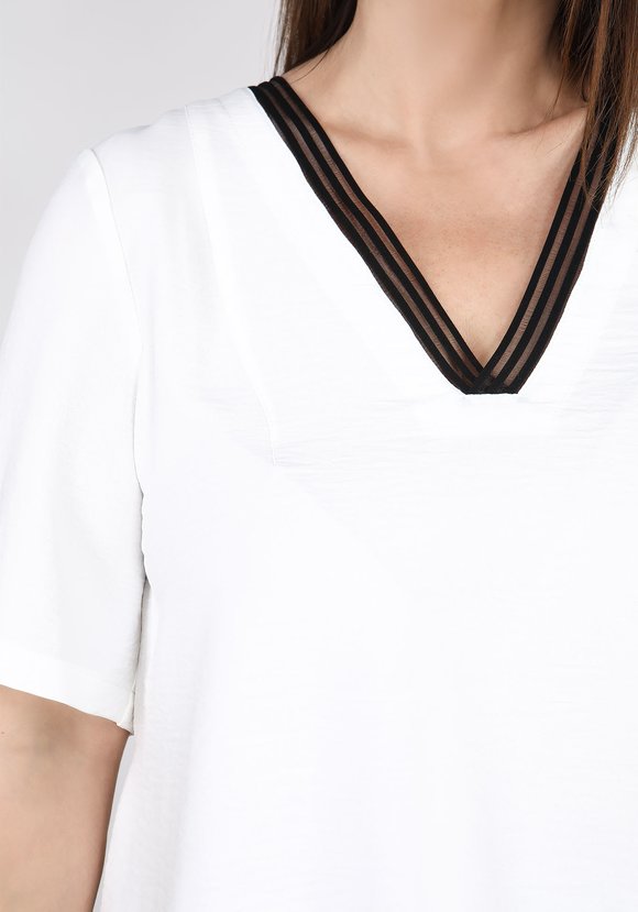 Блуза с коротким рукавом и отделкой на вороте шир.  580, рис. 8