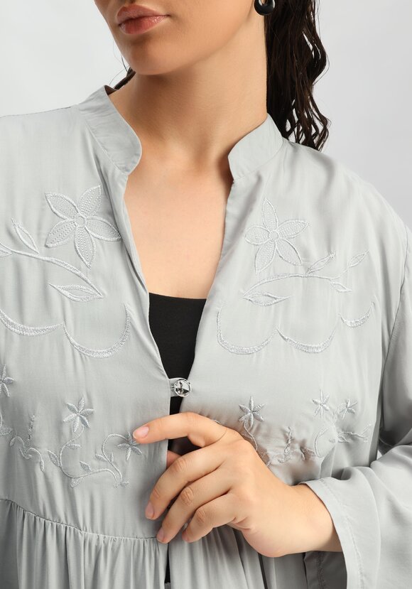 Рубашка удлиненная с вышивкой на кокетке шир.  580, рис. 26