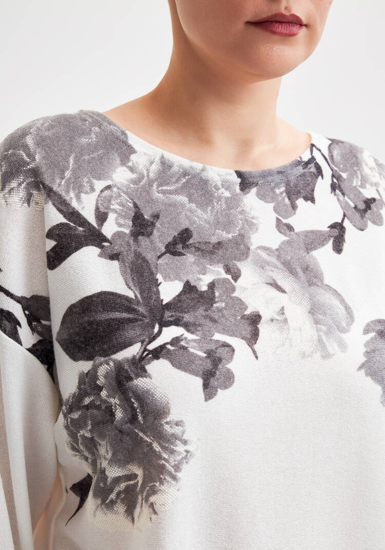 Джемпер Нежные цветы шир.  750, рис. 5