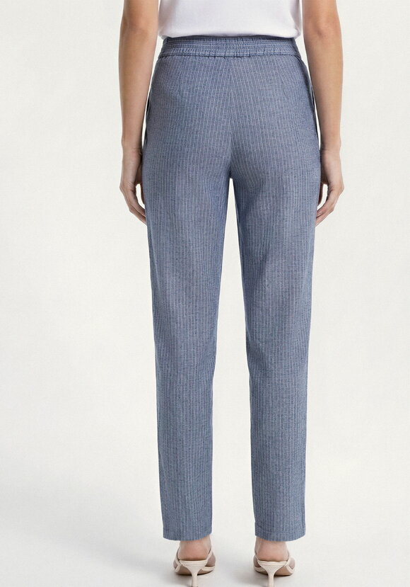 Костюм из жакета и брюк в полоску шир.  580, рис. 5