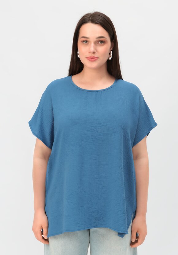 Блуза базовая со спущенной линией плеча шир.  580, рис. 44