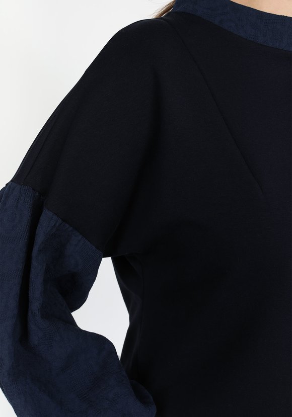 Джемпер из двух видов ткани шир.  580, рис. 5