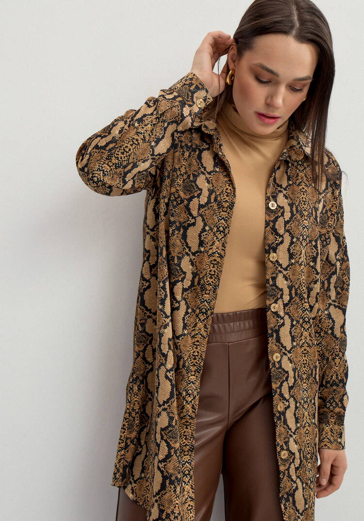 Рубашка удлинённая с анималистичным принтом шир.  750, рис. 7