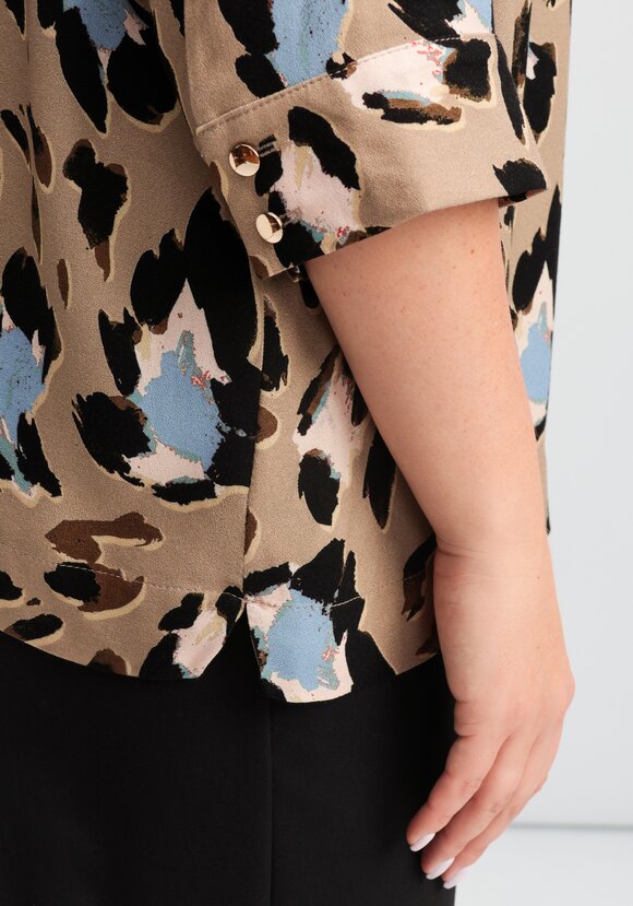 Блуза из вискозы с анималистичным принтом шир.  580, рис. 6