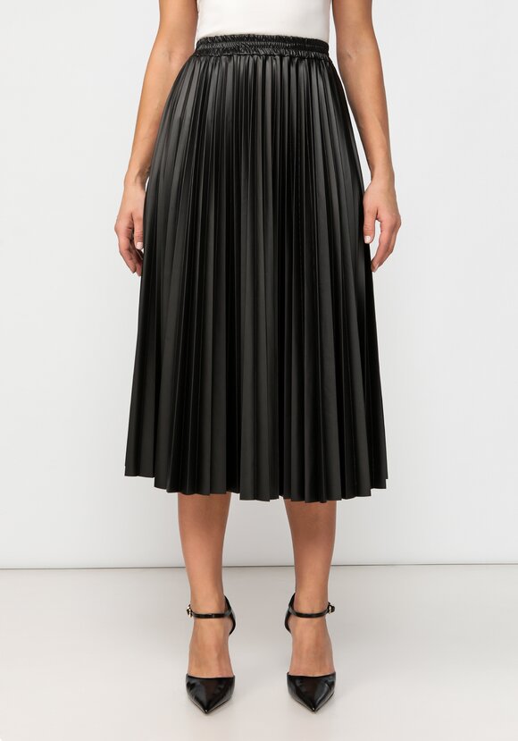 Юбка плиссированная из экокожи шир.  580, рис. 12