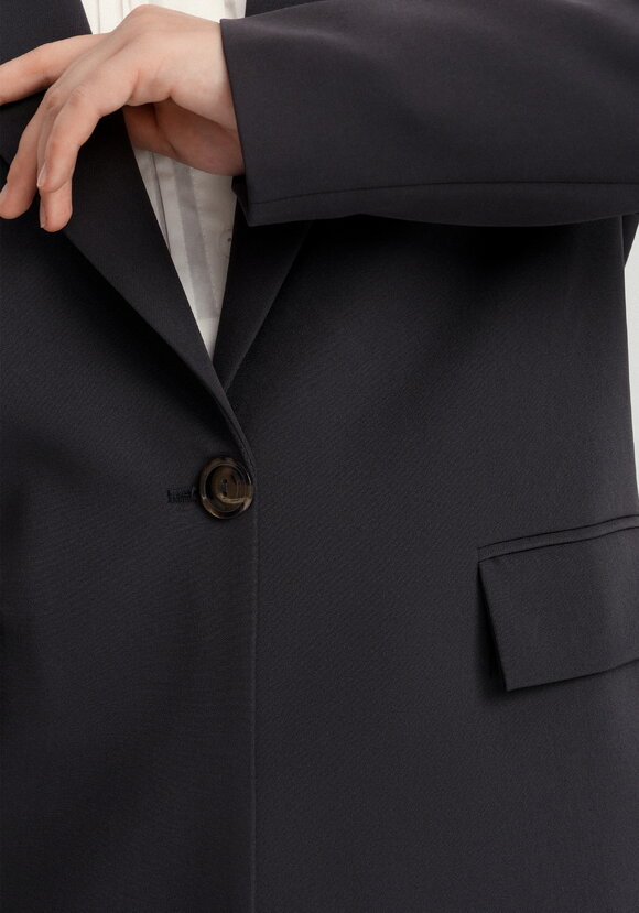 Пиджак однобортный на подкладке шир.  580, рис. 35