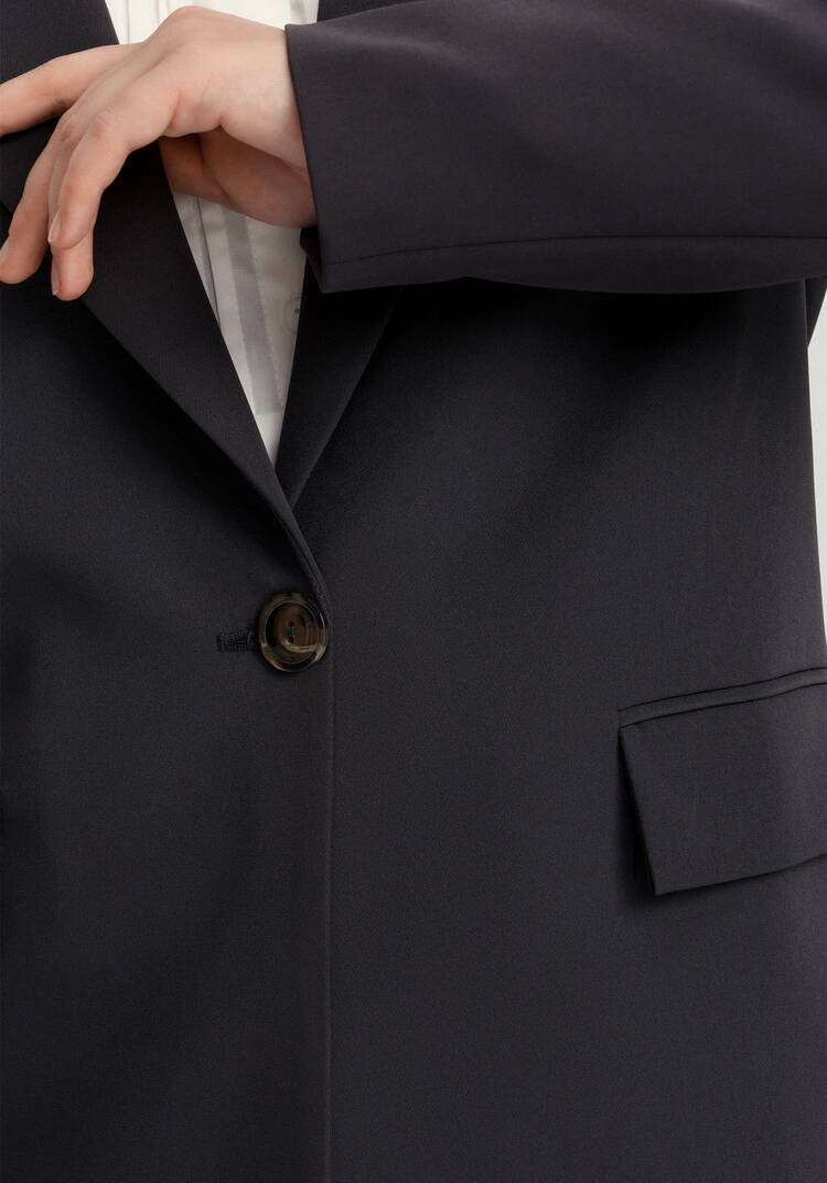 Пиджак однобортный на подкладке шир.  750, рис. 35