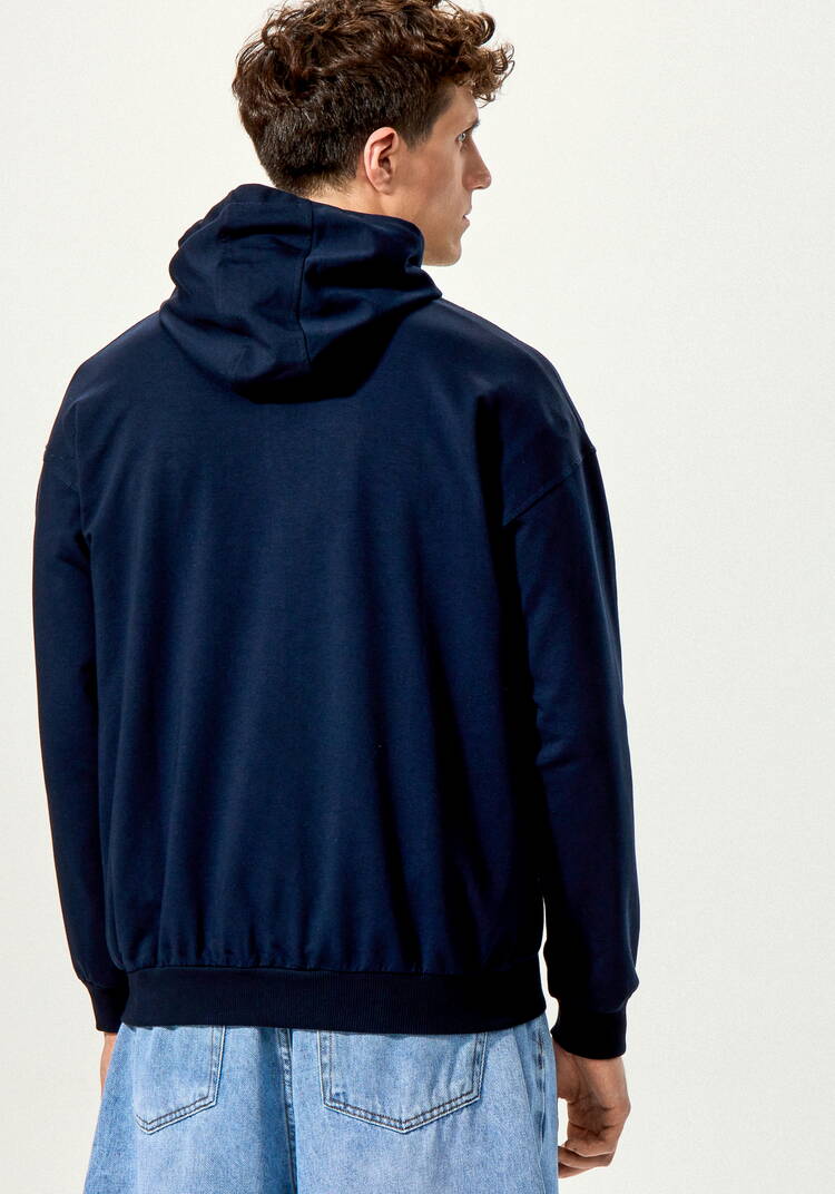 Толстовка с вышивкой шир.  750, рис. 3