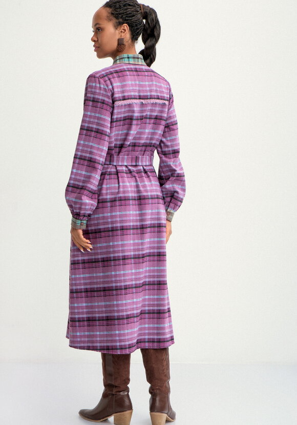 Платье-рубашка в клетку на пуговицах шир.  580, рис. 3