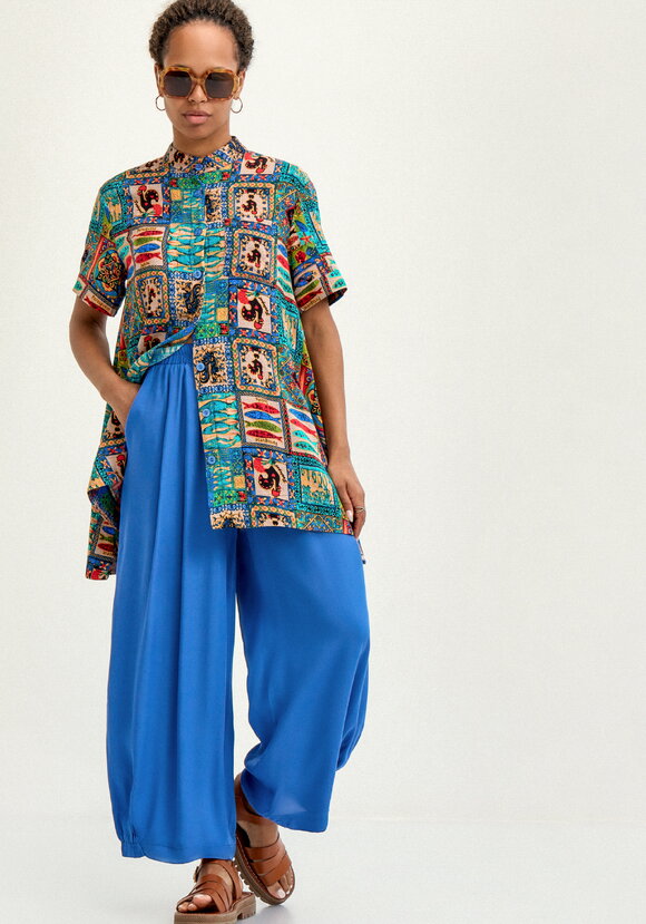 Брюки свободного кроя на резинке по низу шир.  580, рис. 17