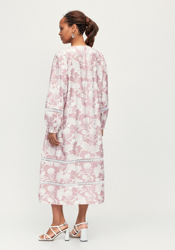 Платье с вставками кружева Катрин шир.  580, рис. 11