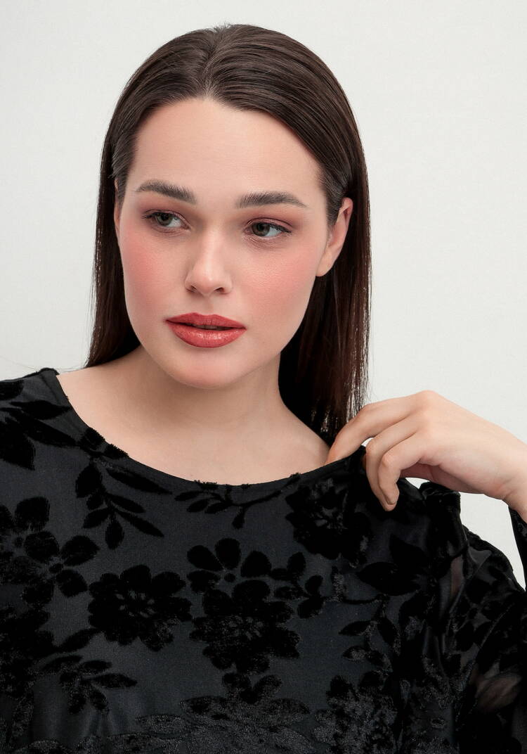 Блуза с цветами из бархата шир.  750, рис. 22