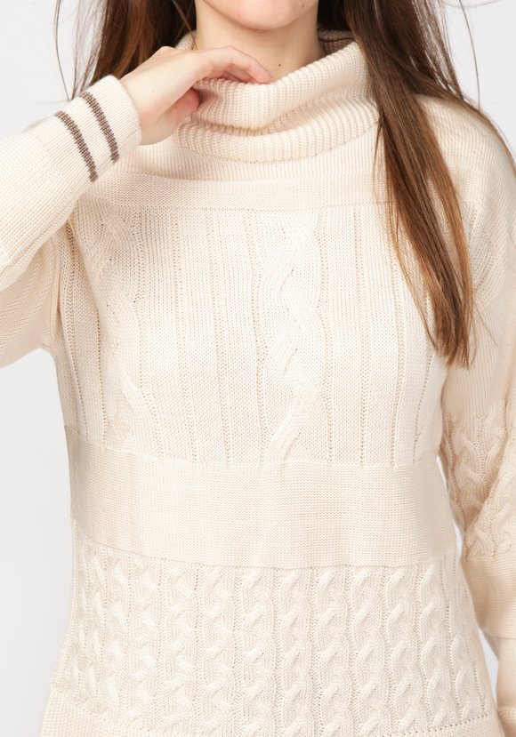 Свитер женский с эффектом структурных кос шир.  580, рис. 9