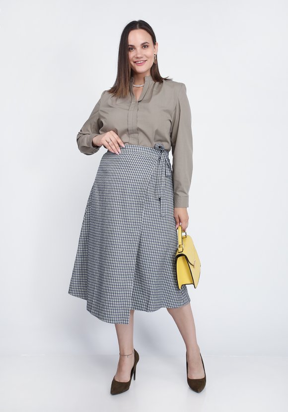 Рубашка с воротником стойка шир.  580, рис. 1