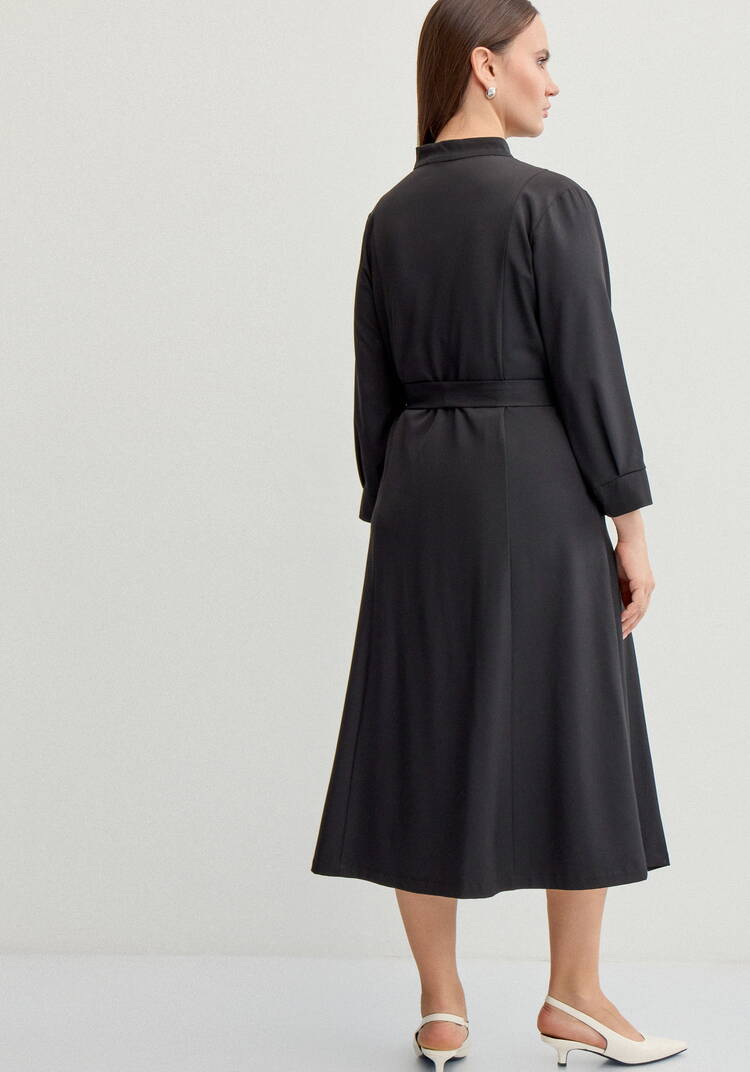 Платье с контрастными вставками в складках шир.  750, рис. 11