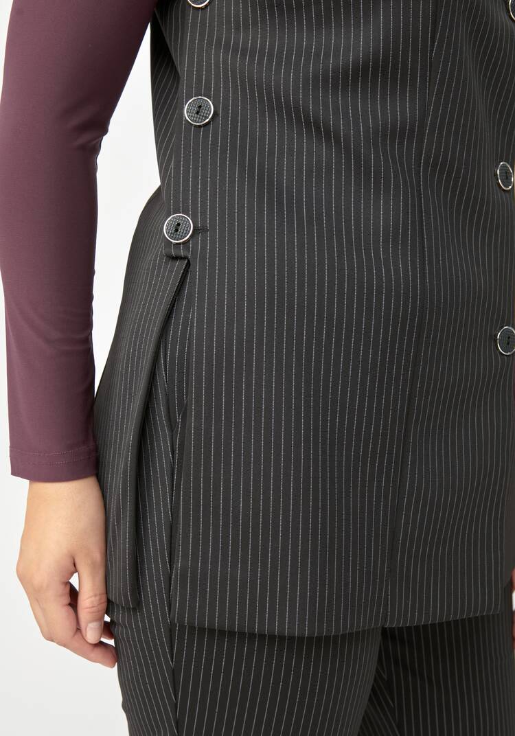 Жилет в полоску с разрезами шир.  750, рис. 12