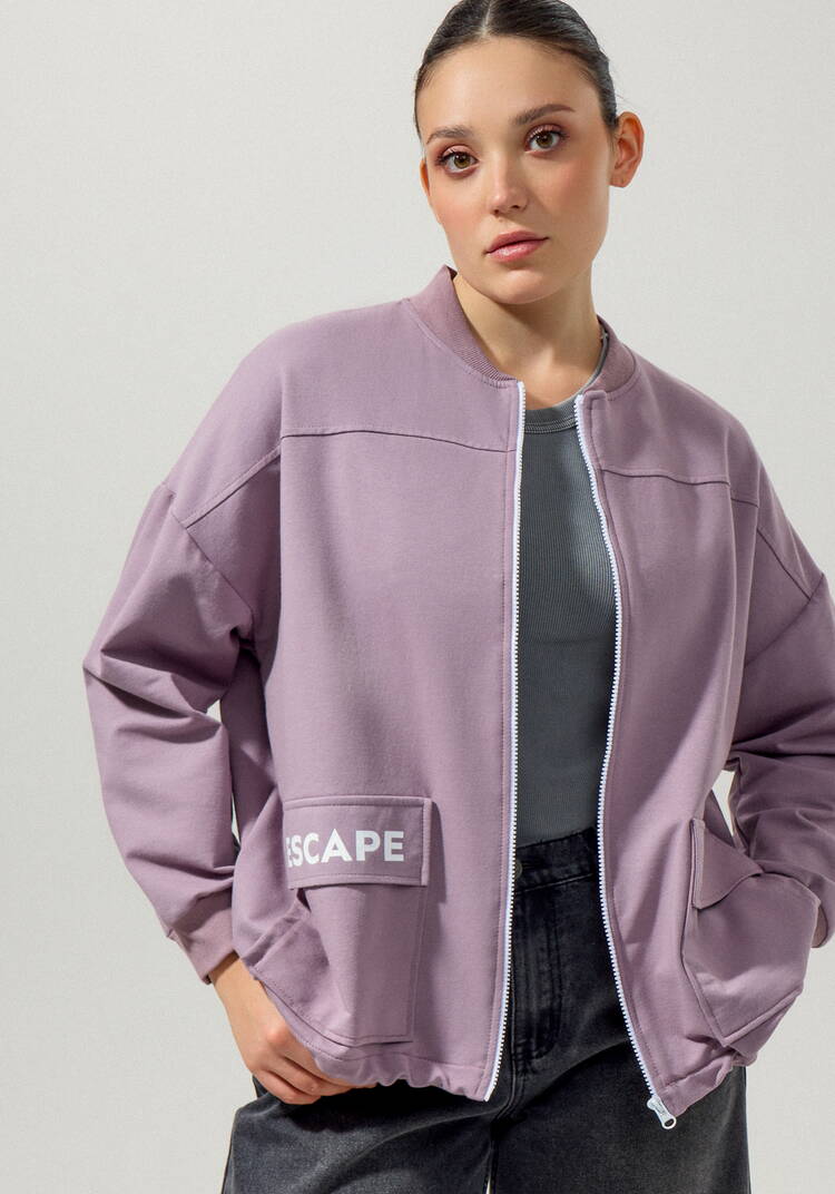 Бомбер с накладными карманами шир.  750, рис. 26