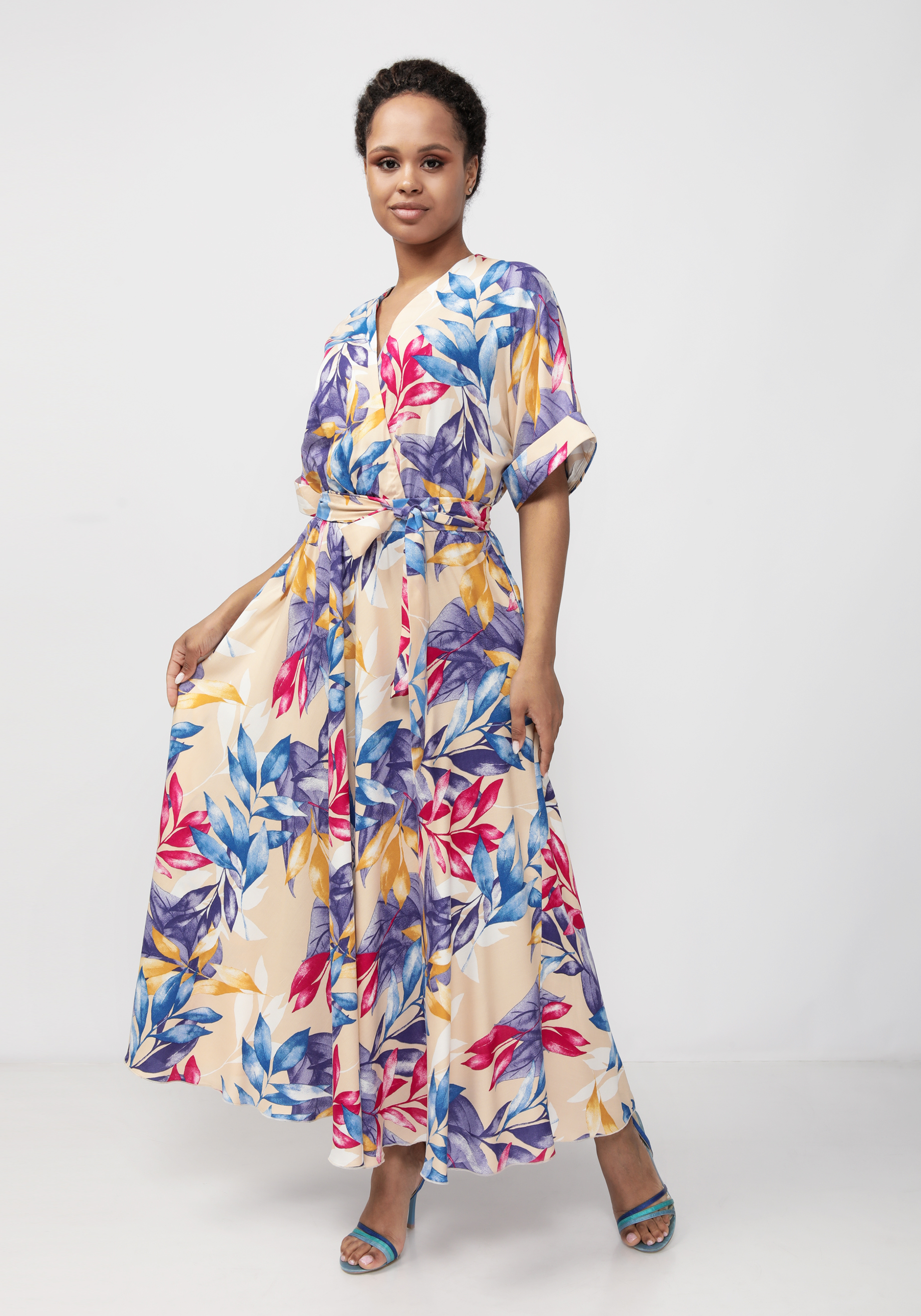 Платье на запах свободного кроя Bianka Modeno, цвет бежевый, размер 58 - фото 1