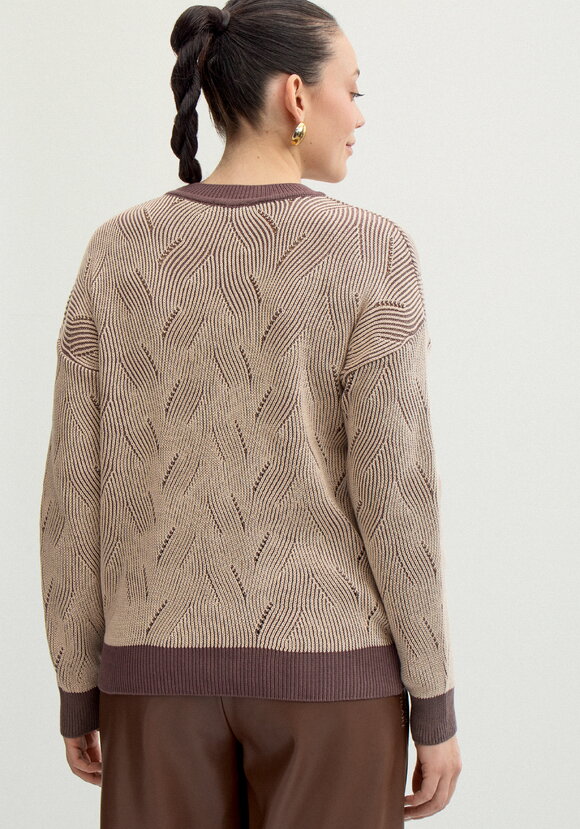 Джемпер с фактурным орнаментом шир.  580, рис. 11