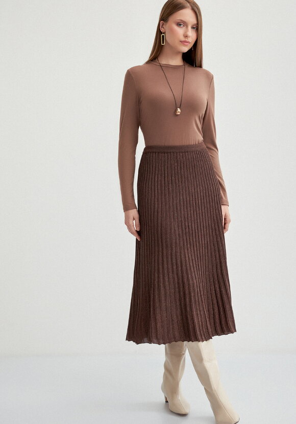 Юбка миди с метанитью шир.  580, рис. 45