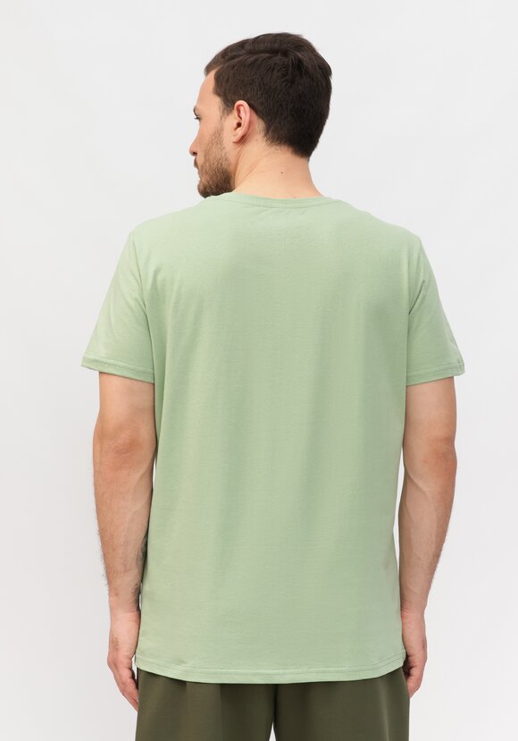 Футболка с накладным карманом шир.  580, рис. 9