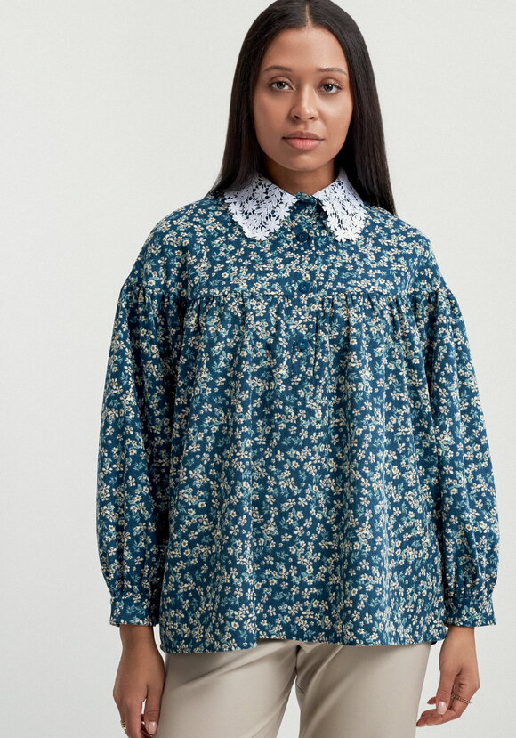 Блуза из микровельвета с ажурным воротником шир.  580, рис. 12