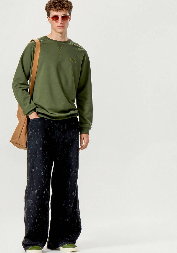 Свитшот с вышивкой на груди шир.  750, рис. 15