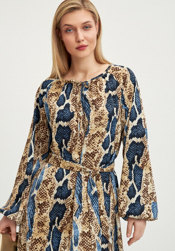 Платье с анималистичным принтом Дана шир.  580, рис. 2