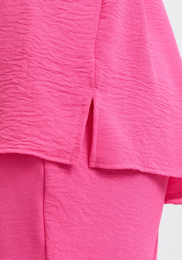 Костюм с брюками из легкой ткани шир.  580, рис. 7