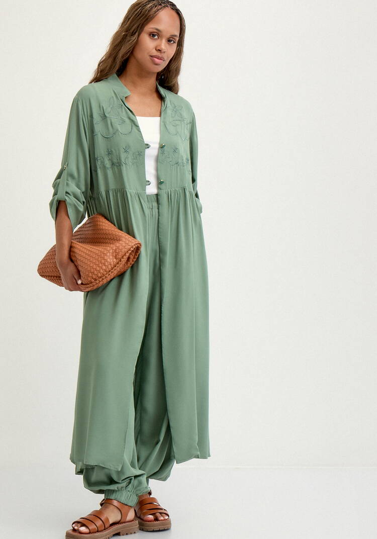 Рубашка с вышивкой на кокетке шир.  750, рис. 9