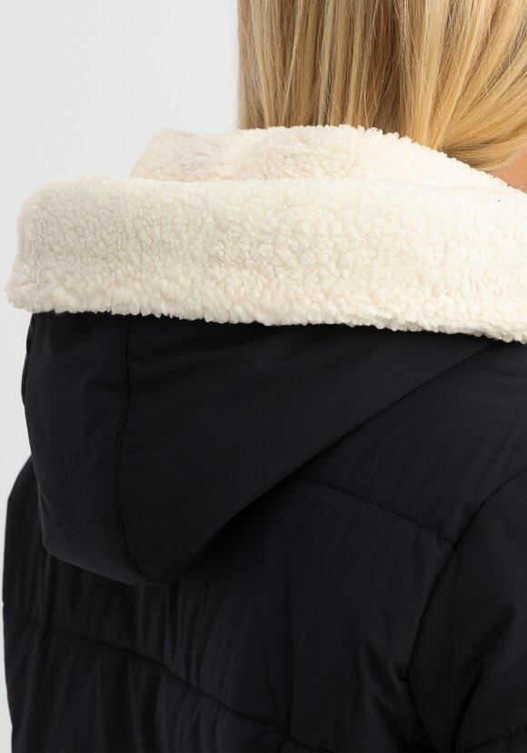 Пальто с капюшоном из меха шир.  580, рис. 7