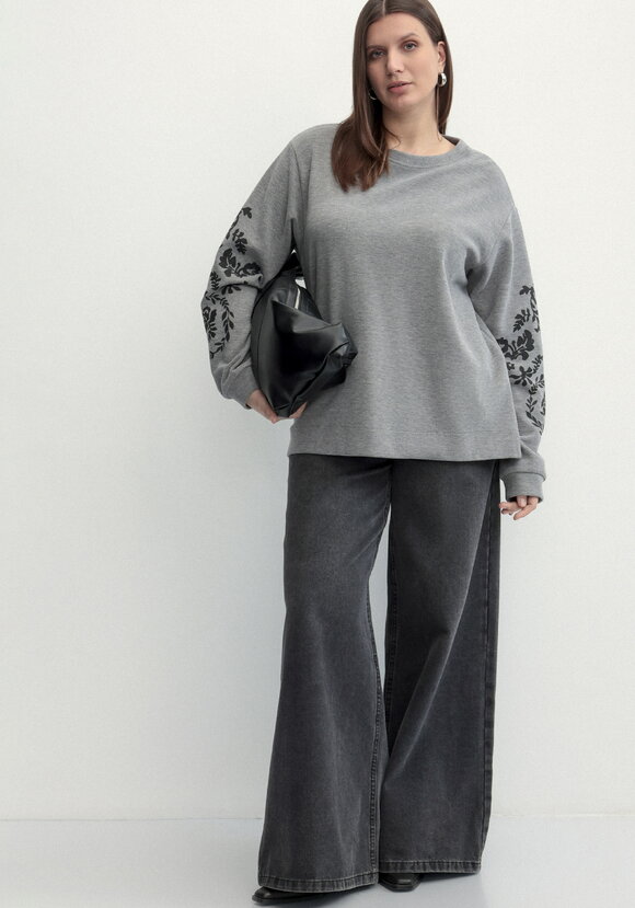 Свитшот с принтом на рукавах шир.  580, рис. 16