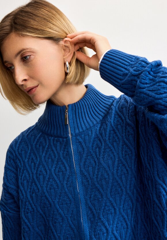 Кардиган на молнии с вязкой в виде ромбов шир.  580, рис. 14