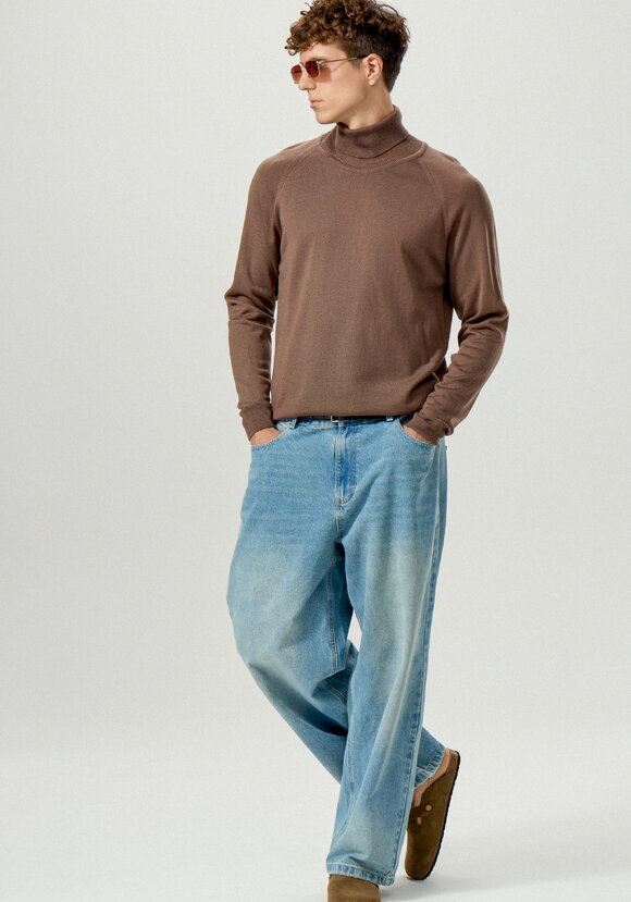 Свитер базовый с высоким воротом шир.  580, рис. 25