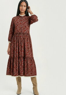 Платье ярусное с льняным кружевом