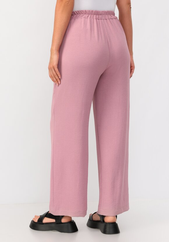 Костюм: брюки и блуза с лаконичным принтом шир.  580, рис. 44