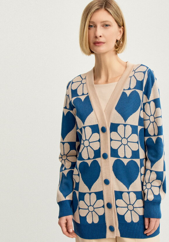 Кардиган прямой на пуговицах с рисунком шир.  580, рис. 12