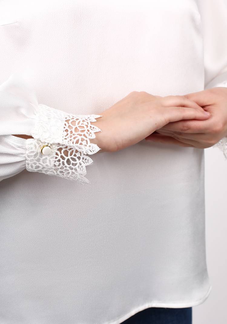 Блуза с отложным воротником и кружевом шир.  750, рис. 7