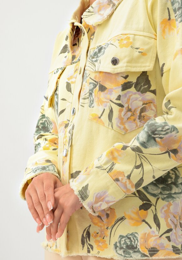 Куртка джинсовая Белла шир.  580, рис. 12