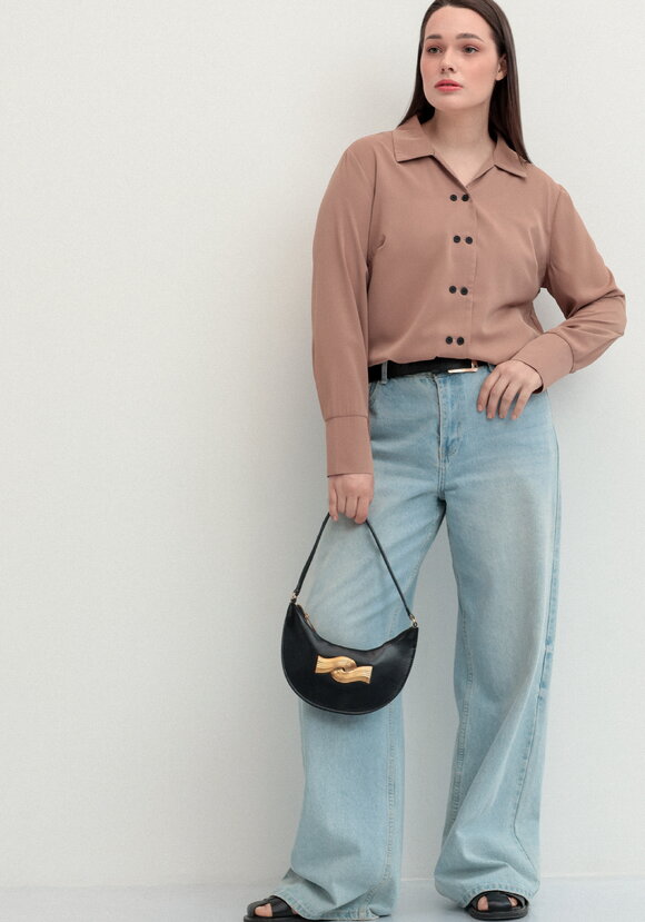 Рубашка с контрастными пуговицами шир.  580, рис. 26