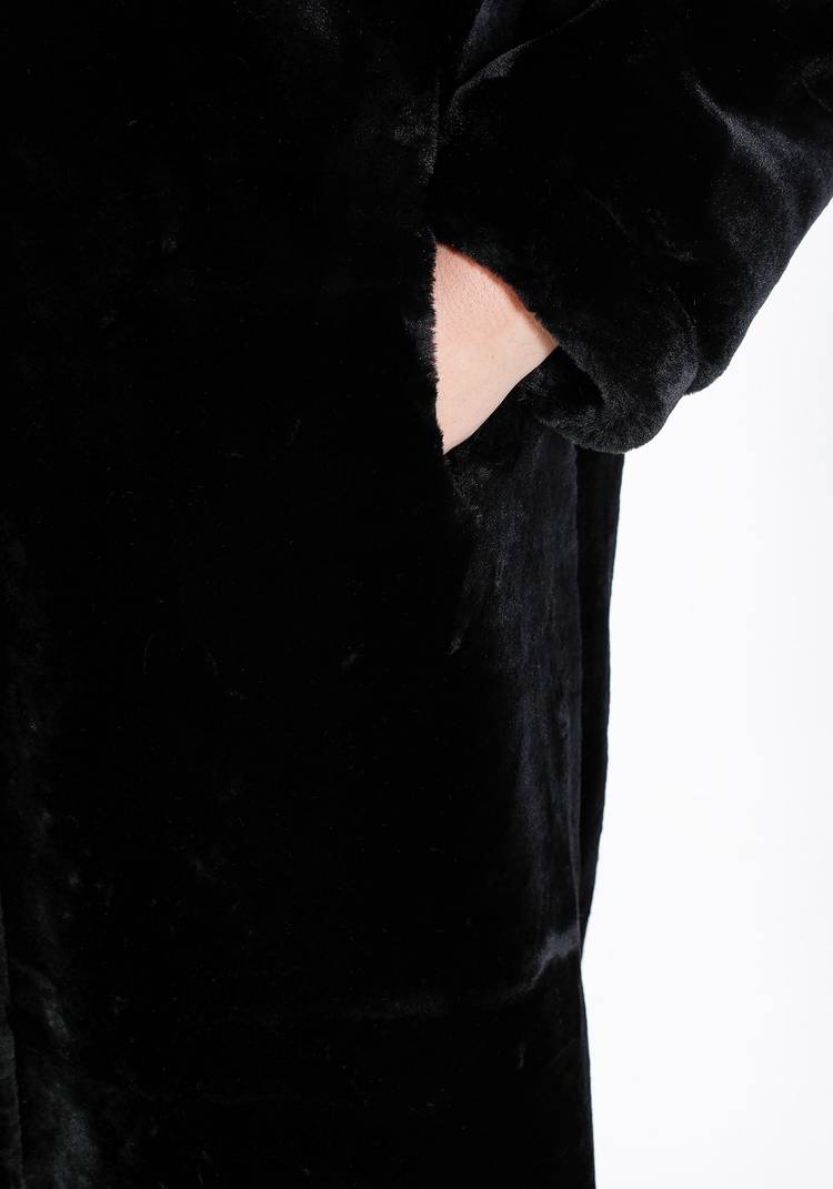 Шуба из эко-меха с отложным воротником шир.  750, рис. 8