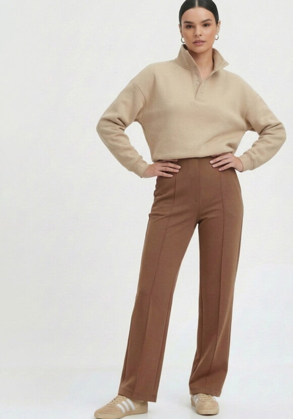 Брюки прямые cо стрелками шир.  580, рис. 16