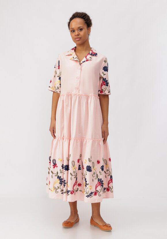 Платье ярусное с цветочной вышивкой шир.  580, рис. 16