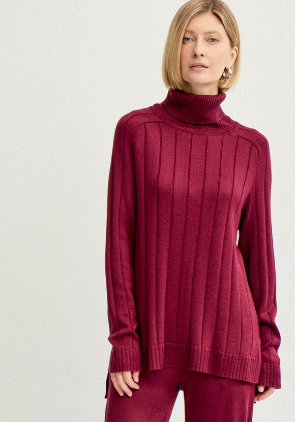 Джемпер удлиненный по спинке с высоким горлом шир.  580, рис. 4