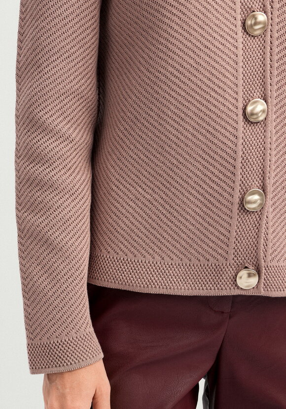 Жакет с акцентными пуговицами шир.  580, рис. 7