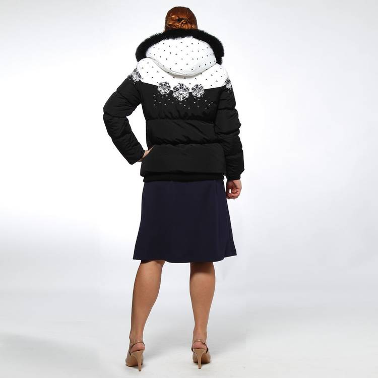 Куртка зимняя с капюшоном и принтом Снежинки шир.  750, рис. 2